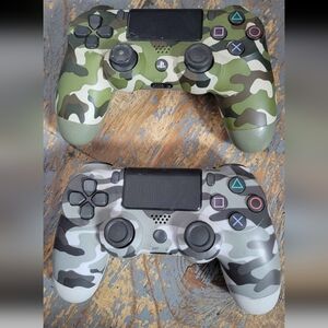 Camouflage Wireless PS4 Game Controller Set